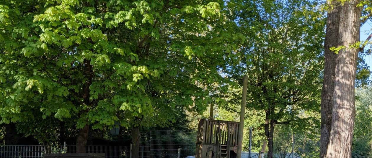 Garten mit Spielmöglichkeit im Sandkasten