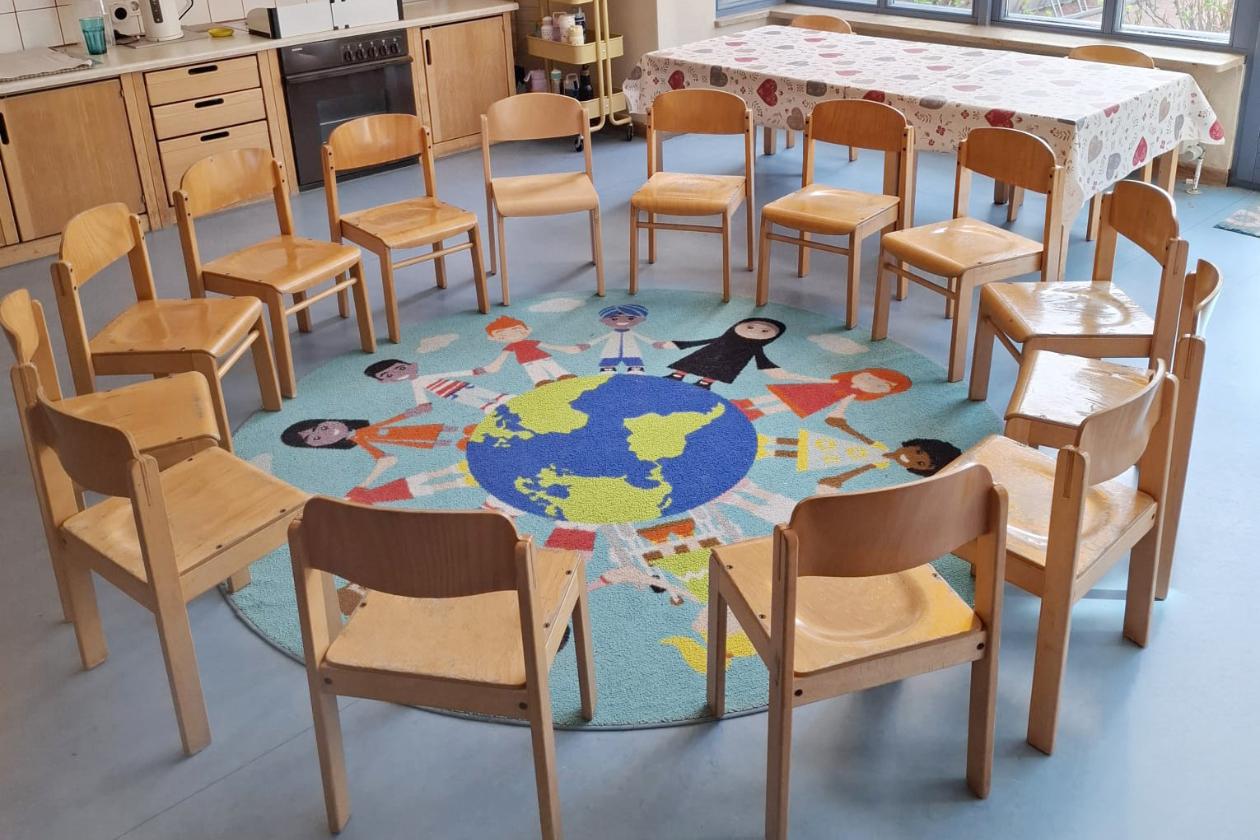 Stuhlkreis im Gruppenraum